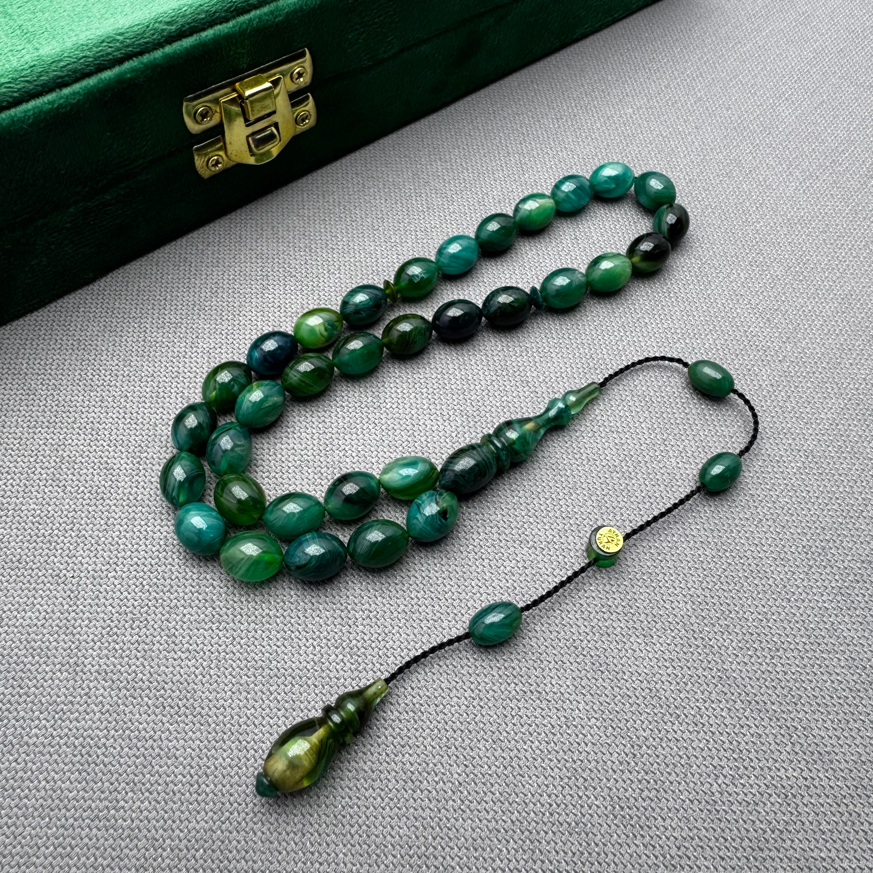 Ayhan TURAN Usta İşçilikli Kamuflaj Yeşil Yoğun Hareli Beyzi Kesim Ateş Kehribar Tespih